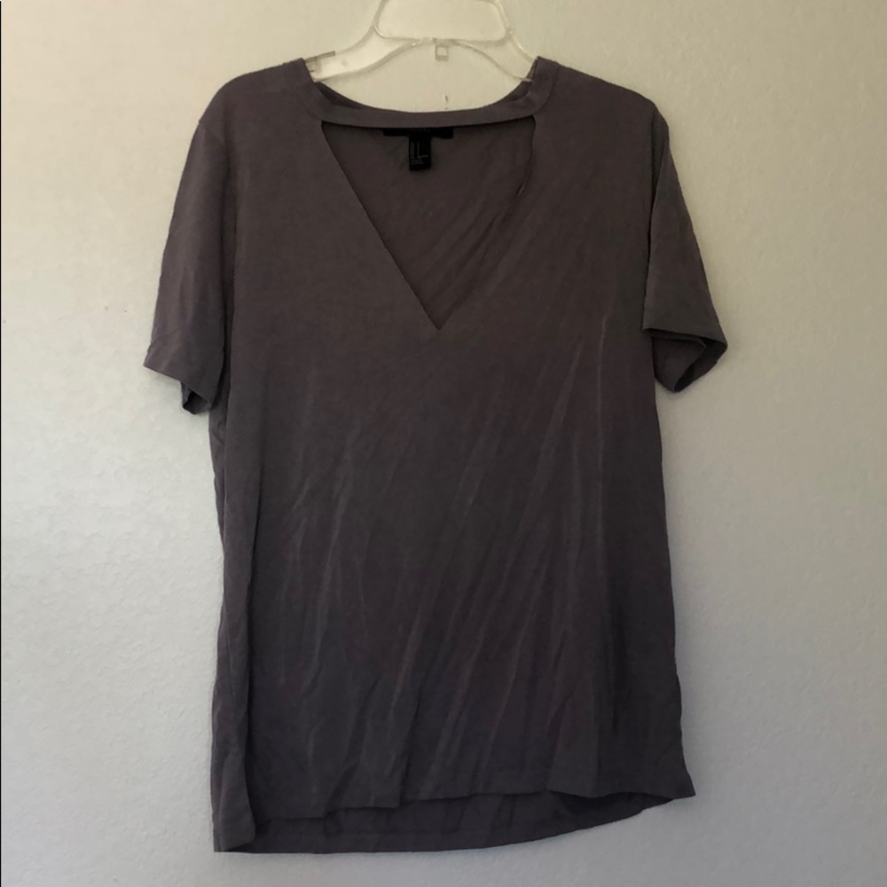 FOREVER 21 WOMANS V NECK SHIRT SMALL LIGHT PURPLE